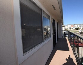 2670 Victoria Ave in Port Hueneme, CA - Building Photo - Building Photo