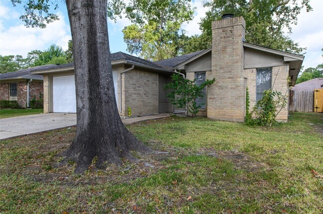 5519 Fallengate Dr in Spring, TX - Building Photo - Building Photo