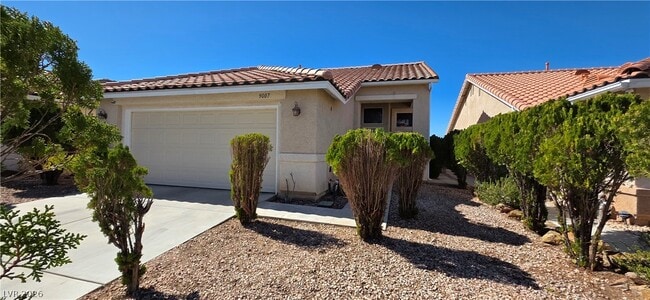 9007 Dulcimer Ln in Las Vegas, NV - Building Photo - Building Photo