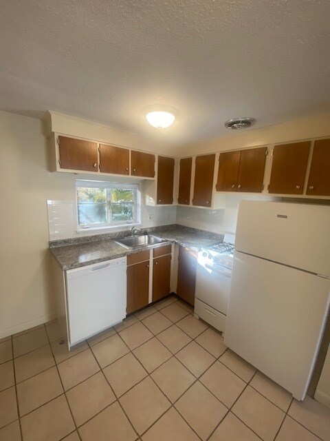 28 Prospect St, Unit 2 in Waltham, MA - Building Photo