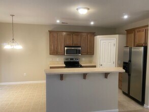 240 Summer Hill Way in Richmond Hill, GA - Building Photo - Building Photo