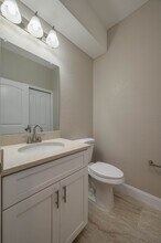 1047 Oak Hammock in Lakeland, FL - Building Photo - Building Photo