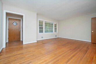 702 Luckie Ln NE in Atlanta, GA - Building Photo - Building Photo