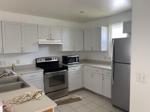 137 Iao Loop in Wailuku, HI - Building Photo - Building Photo