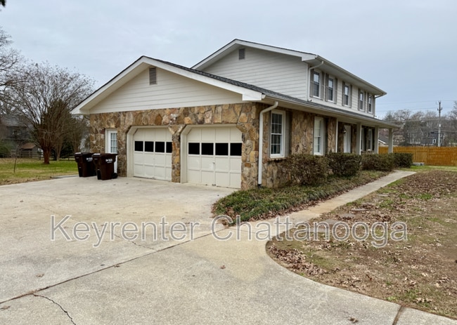 9512 Imperial Dr in Ooltewah, TN - Building Photo - Building Photo