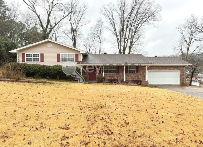 property at 4627 Hillmont Ln