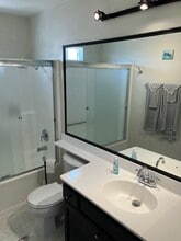 2623 Antonio Dr, Unit 2nd floor in Camarillo, CA - Foto de edificio - Building Photo