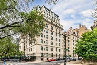 30 Morningside Dr in New York, NY - Building Photo - Building Photo