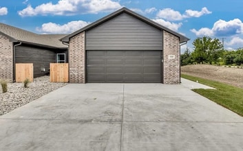 4946 N Vassar Ave in Wichita, KS - Building Photo - Building Photo