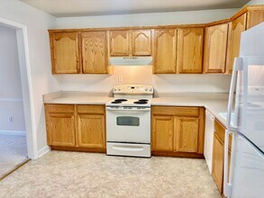 382 Deputy Ln in Newport News, VA - Building Photo - Building Photo