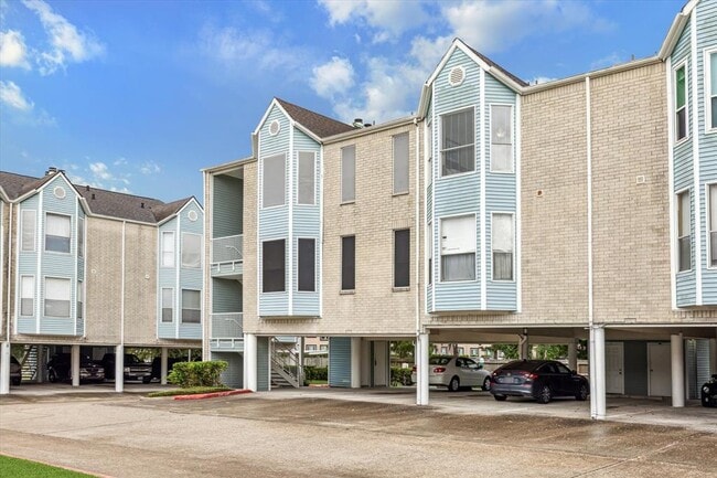 property at 18617 Egret Bay Blvd