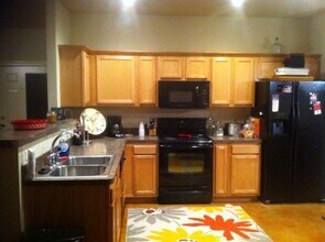 633 S Happy Hollow Rd in Fayetteville, AR - Building Photo - Building Photo