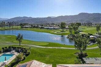 1 Mayfair Dr in Rancho Mirage, CA - Foto de edificio - Building Photo