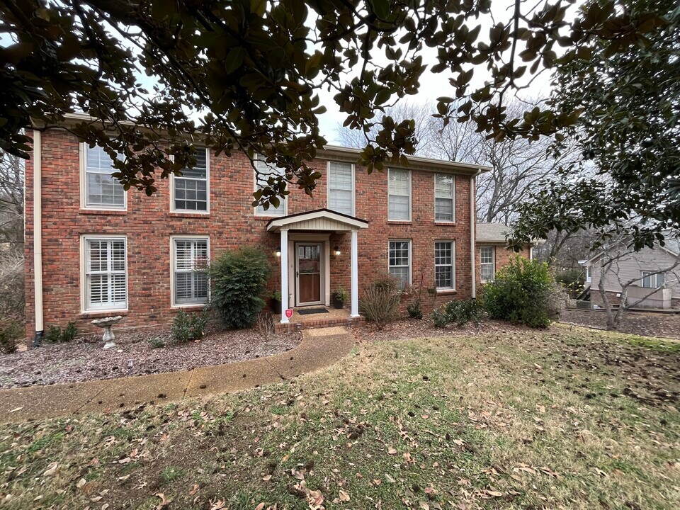 5010 Regent Dr in Brentwood, TN - Building Photo