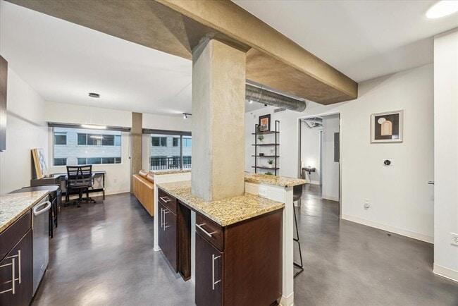 property at 800 Brazos St