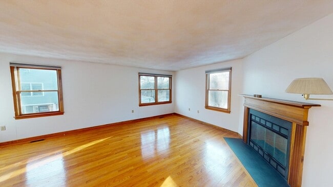 95 Pleasant St in Watertown, MA - Building Photo - Building Photo