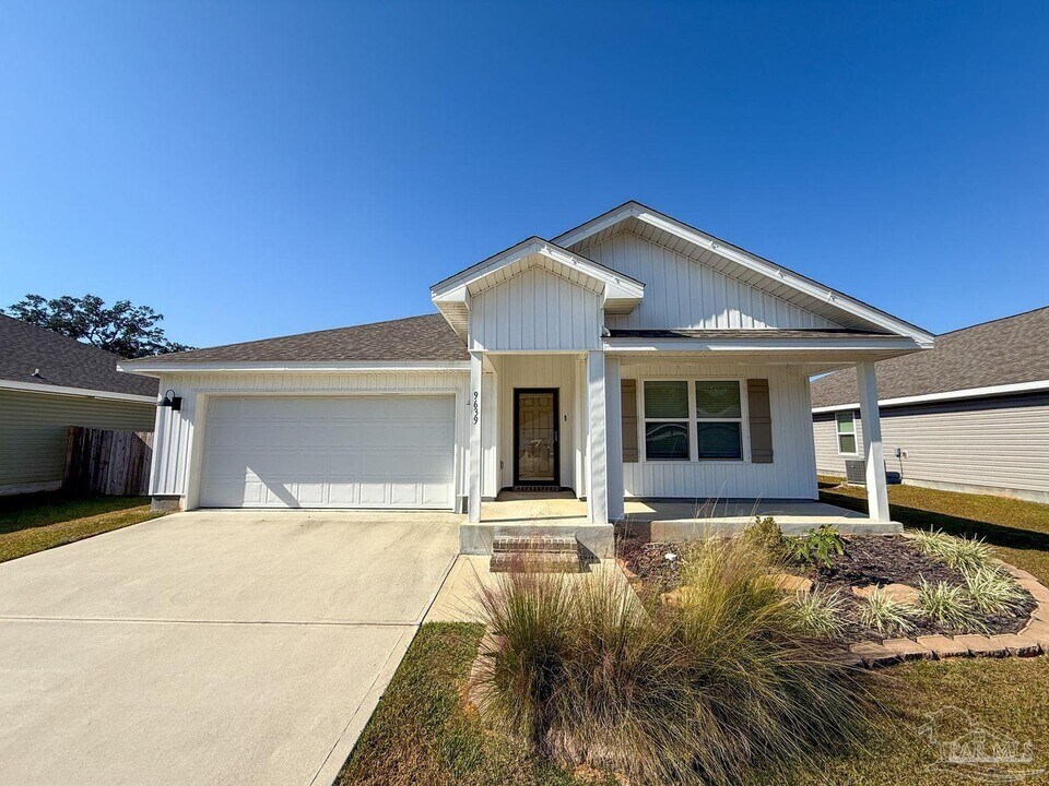 9639 Angel Oak Dr in Pensacola, FL - Building Photo
