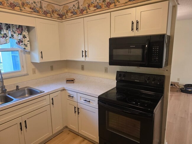 481 Emerald Rd in Ocala, FL - Building Photo - Building Photo