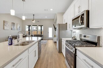 741 Creekwater Ln in Garland, TX - Building Photo - Building Photo