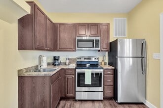 103 Ashley King Rd in Holly Ridge, NC - Building Photo - Building Photo