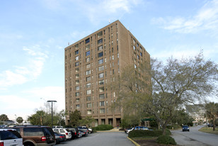 14 Lockwood Dr Apartments