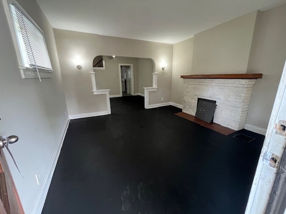 1134-1136 S Champion Ave in Columbus, OH - Building Photo