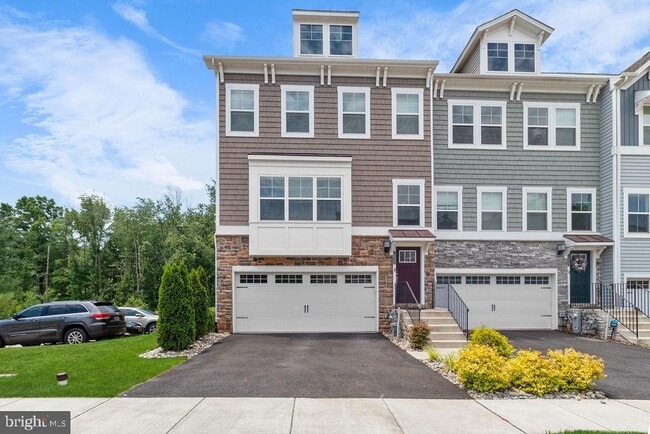 property at 1035 Edenberry Wy