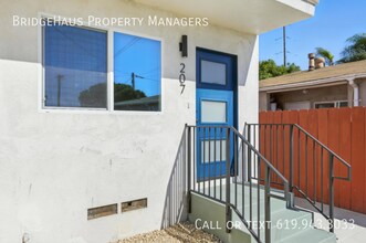 207 Hensley St in San Diego, CA - Building Photo - Building Photo
