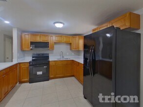 5601 N 16th St in Tampa, FL - Building Photo - Building Photo