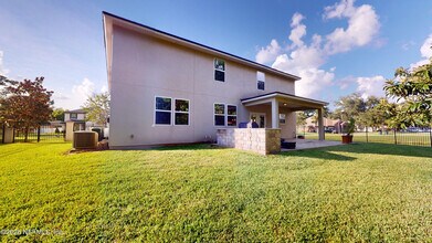 2588 Cody Dr in Jacksonville, FL - Foto de edificio - Building Photo