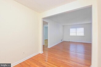 415 N West St in Alexandria, VA - Building Photo - Building Photo