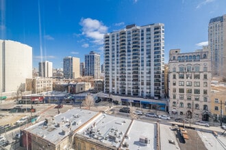 607 W Wrightwood Ave in Chicago, IL - Building Photo - Building Photo