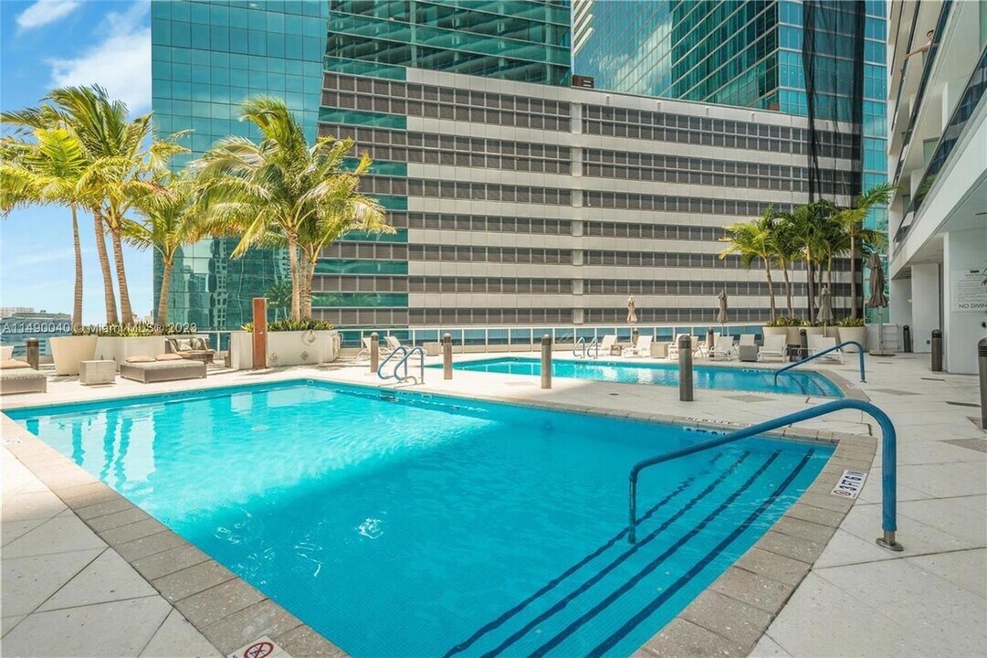 200 S Biscayne Blvd, Unit 4314 in Miami, FL - Building Photo