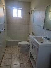 73 Birdsey St, Unit 73 in Bridgeport, CT - Foto de edificio - Building Photo