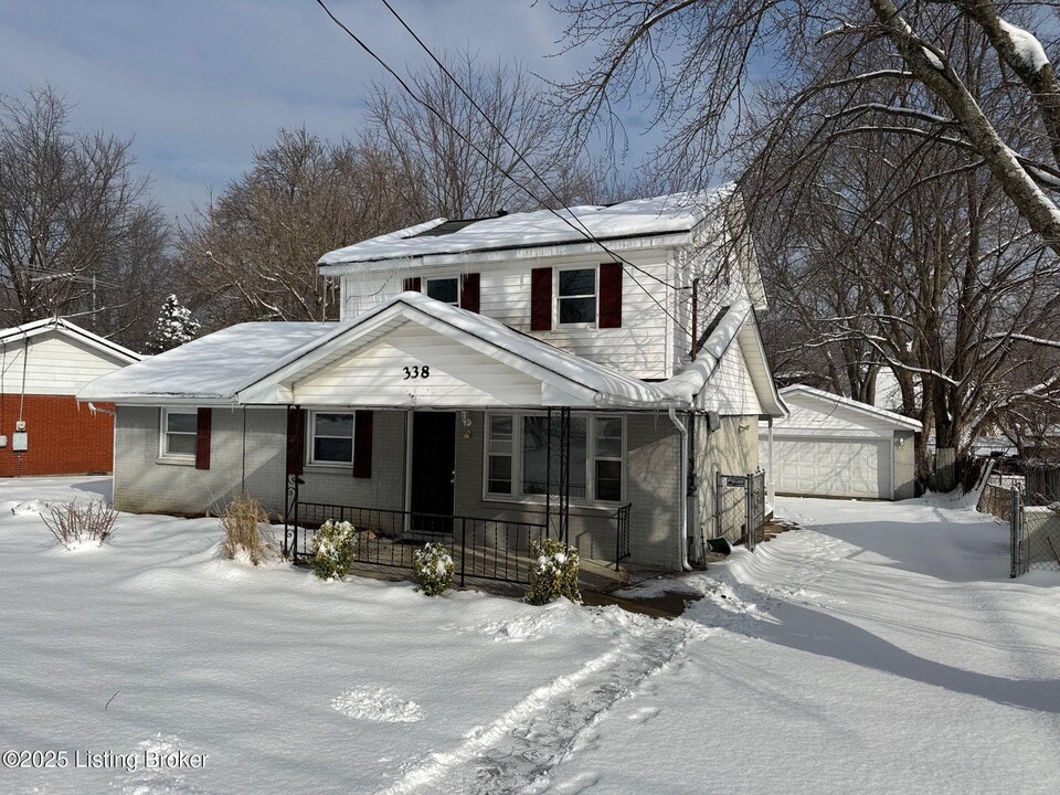 338 N Skyline Dr in Louisville, KY - Building Photo