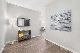 Mission 17 in Calgary, AB - Building Photo - Building Photo