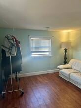 64 Lake St in Weymouth, MA - Building Photo - Building Photo