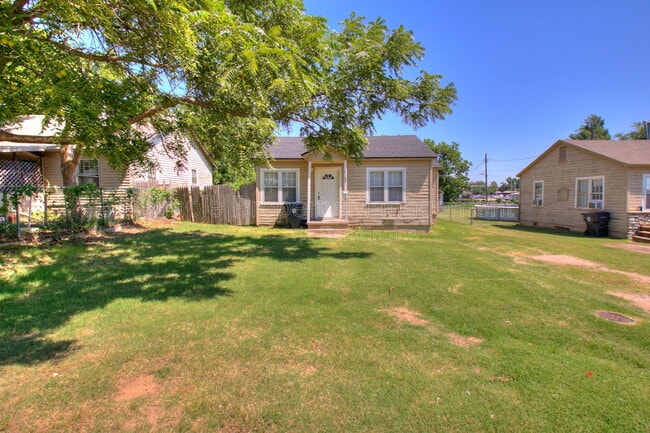 property at 7107 NW 39th St
