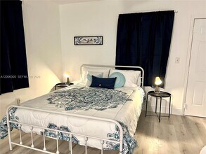 825 Euclid Ave in Miami Beach, FL - Building Photo - Building Photo