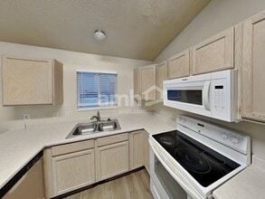 3259 S Calkary Cir in West Valley City, UT - Building Photo - Building Photo