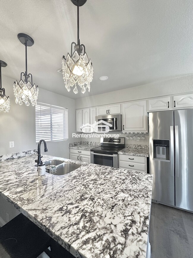 property at 310 W Pontiac Dr