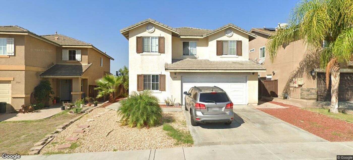 1514 Remington Hills Dr in San Diego, CA - Building Photo