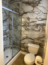 1425 S 1st St, Unit #2 in Louisville, KY - Foto de edificio - Building Photo