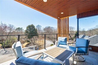1812 Hunters Glen NE in Marietta, GA - Building Photo - Building Photo