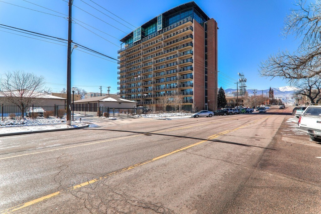 417 E Kiowa St in Colorado Springs, CO - Building Photo