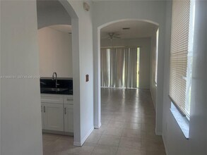 4287 NE 9th St in Homestead, FL - Building Photo - Building Photo