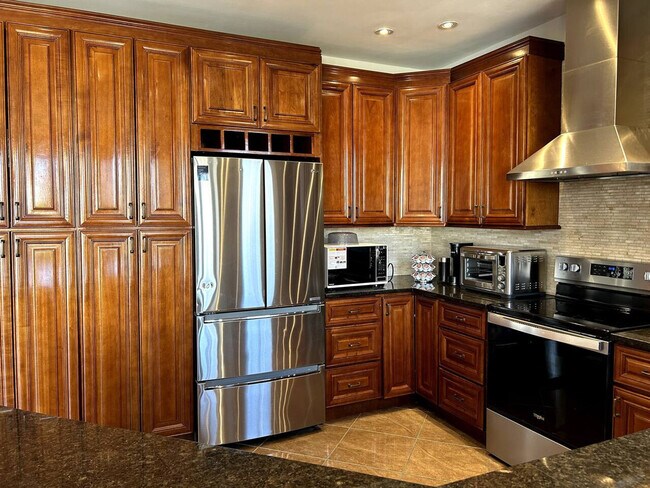 50B Laxford Dr in Ottawa, ON - Building Photo - Building Photo