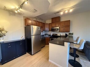 5757 E University Blvd in Dallas, TX - Building Photo - Building Photo