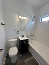823 Gower St in Los Angeles, CA - Building Photo - Building Photo