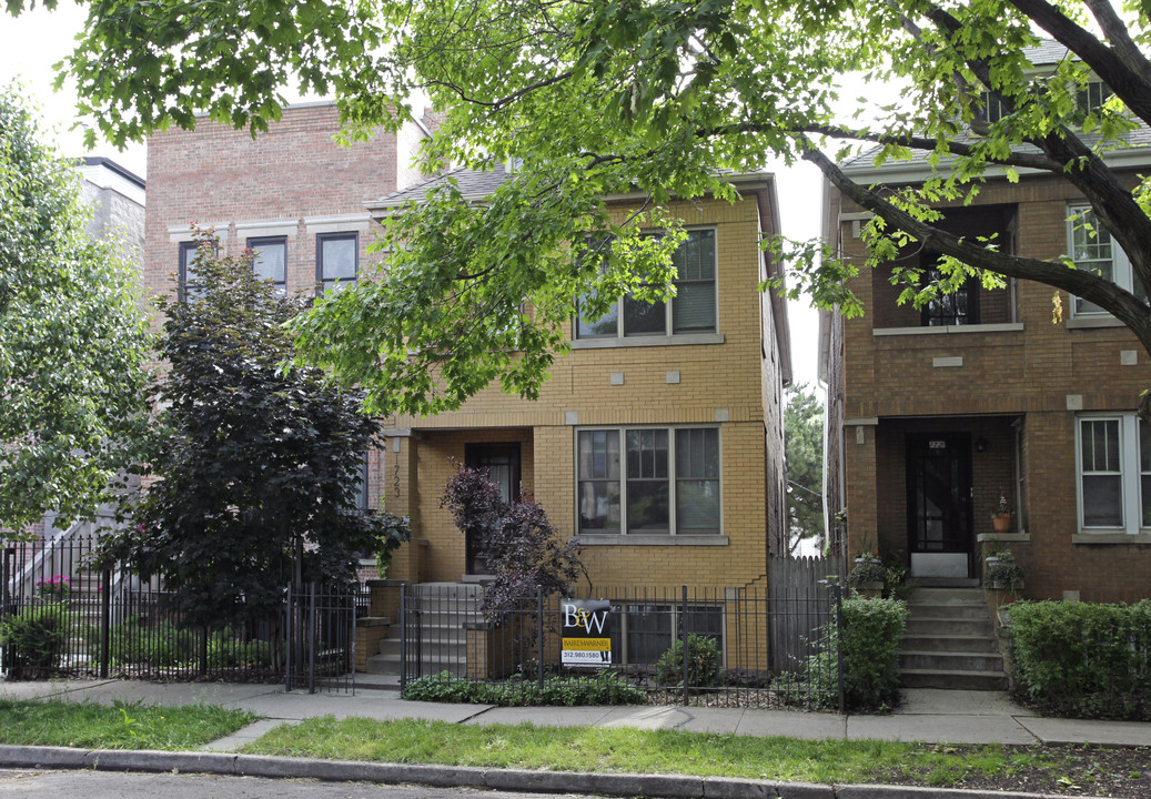 1723 N Winchester Ave in Chicago, IL - Building Photo